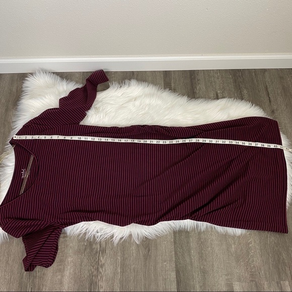 Isabel Maternity Maroon Striped Midi Dress - Picture 6 of 6